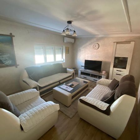 Apartman Niksic 아파트 외부 사진