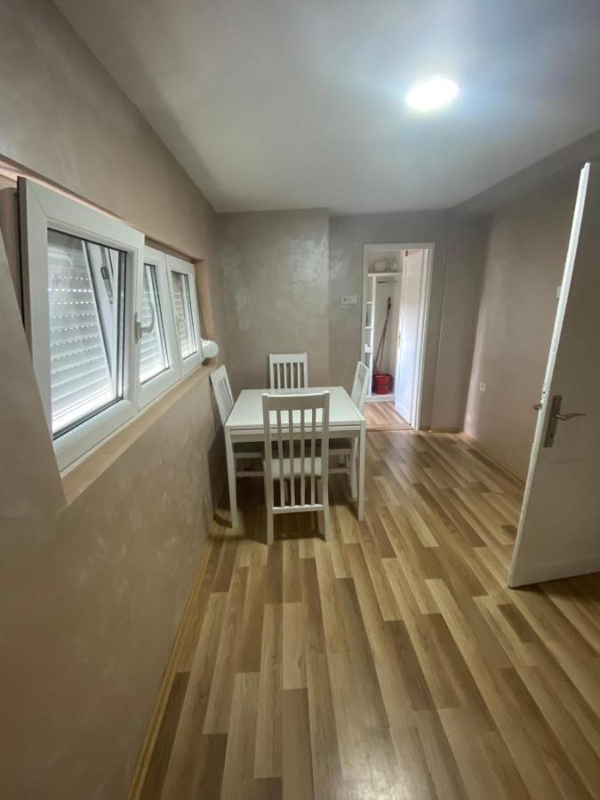 Apartman Niksic 아파트 외부 사진